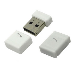  USB 2.0 16Gb Qumo Nano white