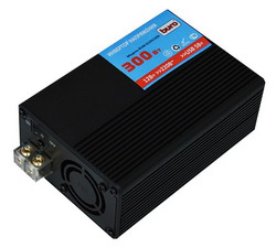 Автоинвертор BURO BUM-8105CI300 12v/AC220v 300Вт