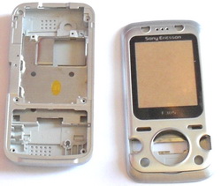 Sony Ericsson F305   